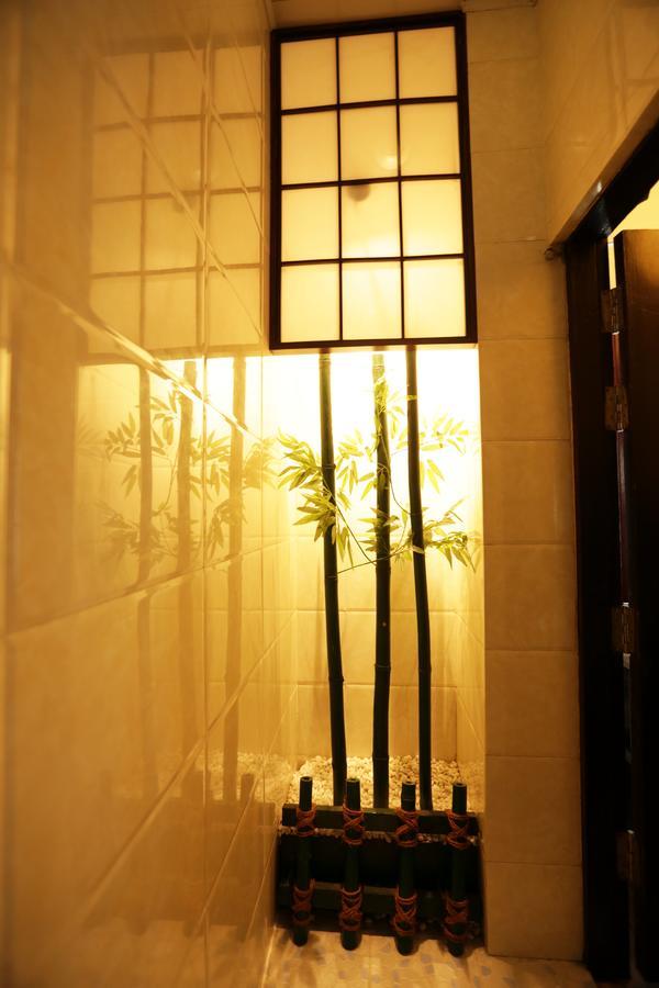 Super Hotel Yangon Esterno foto