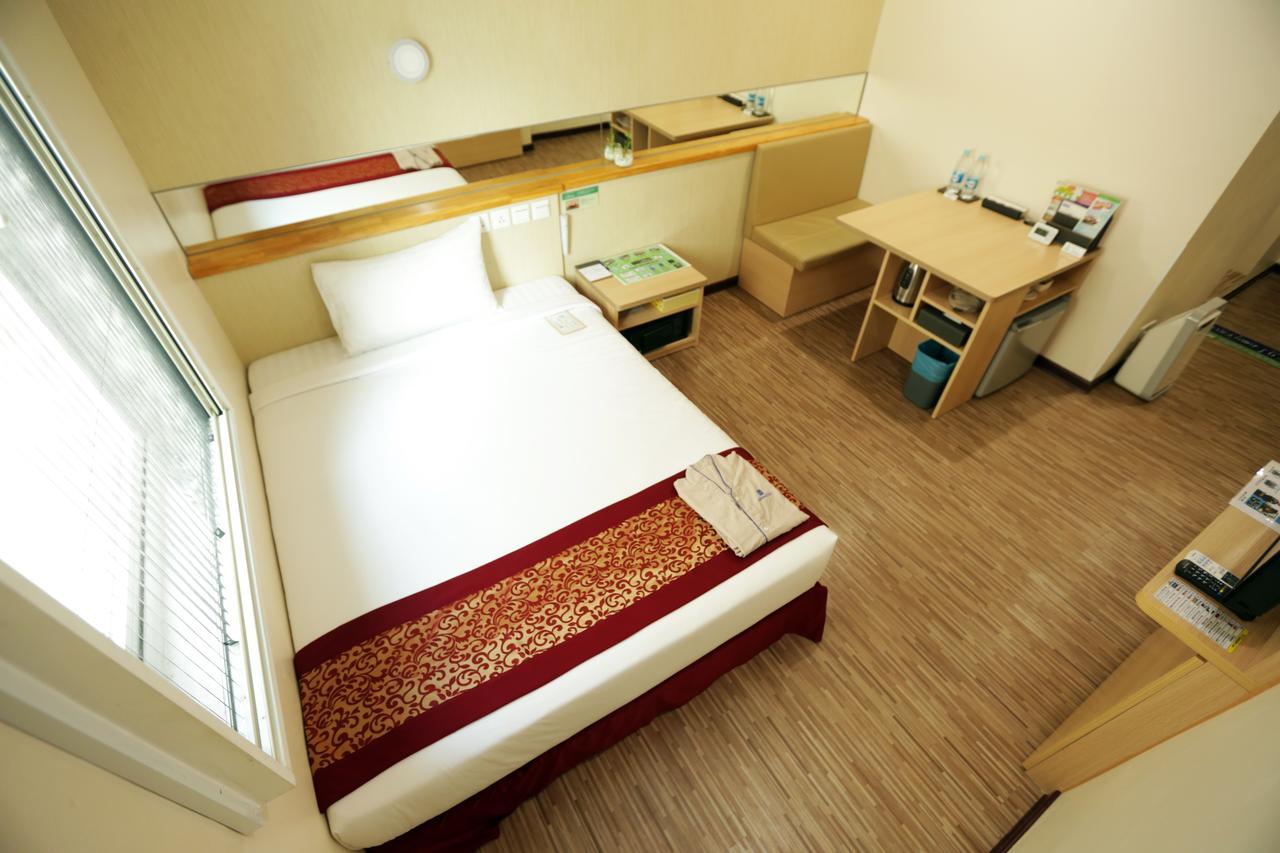 Super Hotel Yangon Esterno foto