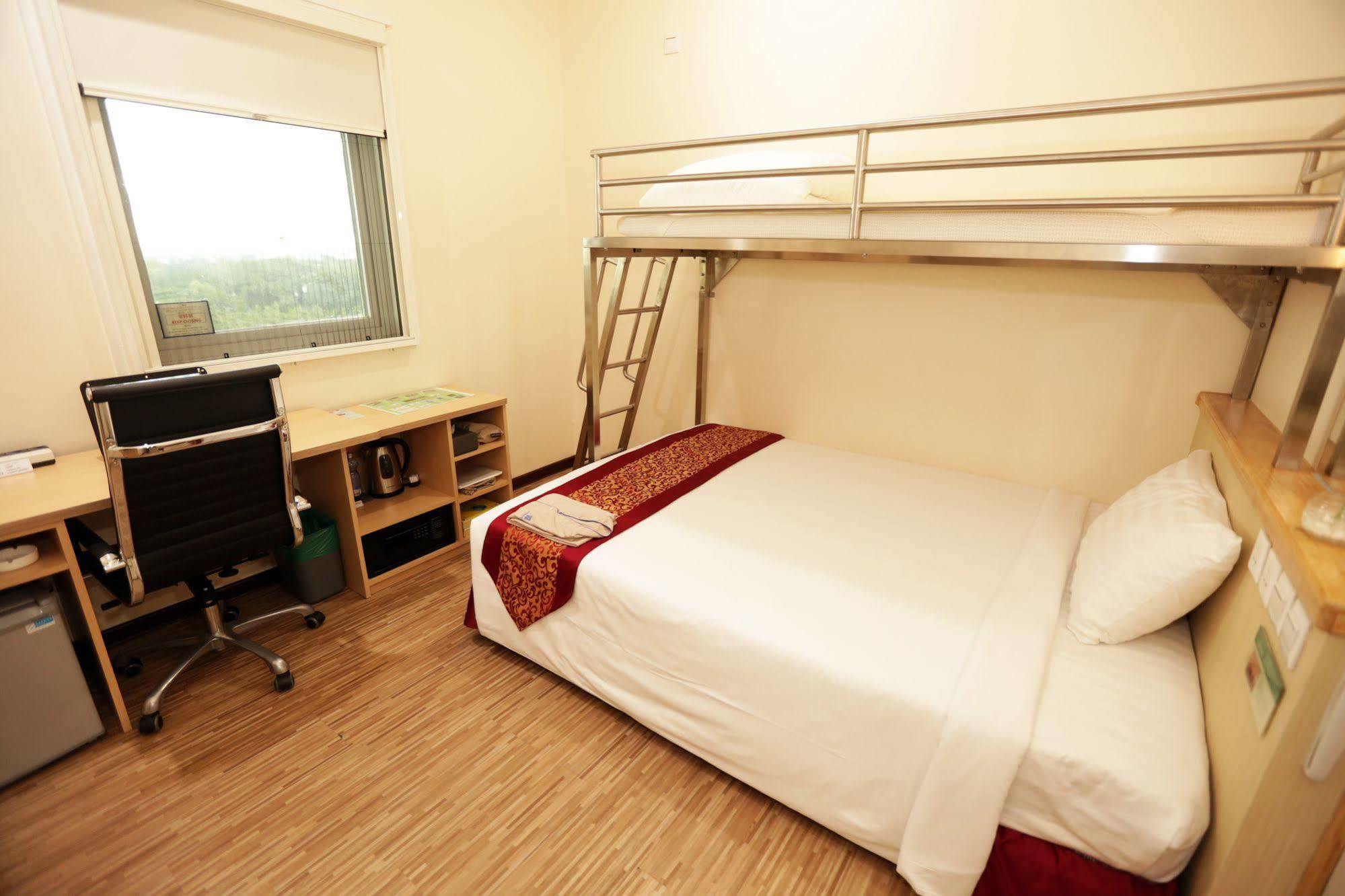 Super Hotel Yangon Esterno foto